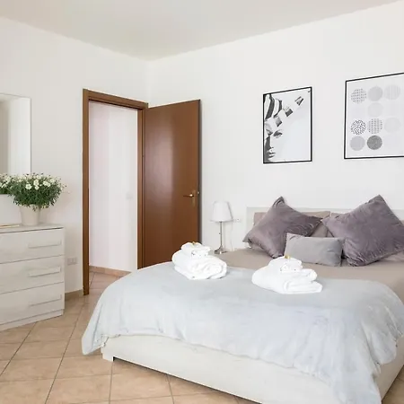 Aura - Centre Appartement Como