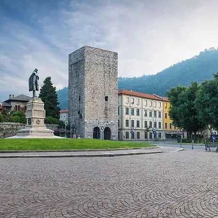 Aura - Centre Como